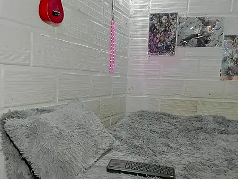 Snapshot of Daniell_007 chatting on 10.16.25 Daniell 007 online show from 10.16.25