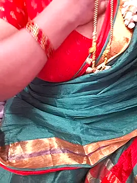 Snapshot of Tamil_Ammani chatting on 10.09.25 Tamil Ammani online show from 10.09.25