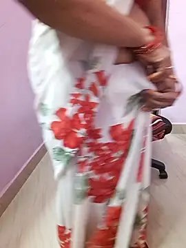 Snapshot of Tamil_Ammani chatting on 10.10.25 Tamil Ammani online show from 10.10.25