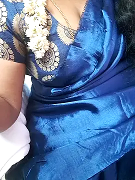 Snapshot of Tamil_Ammani chatting on 10.11.25 Tamil Ammani online show from 10.11.25