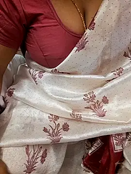 Snapshot of Tamil_Ammani chatting on 10.22.25 Tamil Ammani online show from 10.22.25