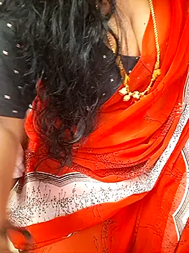 Snapshot of Tamil_Ammani chatting on 10.24.25 Tamil Ammani online show from 10.24.25