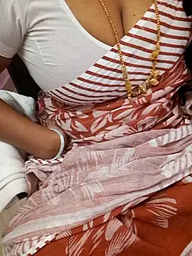 Snapshot of Tamil_Ammani chatting on 11.01.25 Tamil Ammani online show from 11.01.25