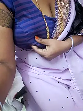 Snapshot of Tamil_Ammani chatting on 11.09.25 Tamil Ammani online show from 11.09.25