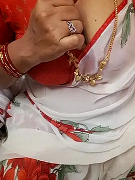 Snapshot of Tamil_Ammani chatting on 11.14.25 Tamil Ammani online show from 11.14.25