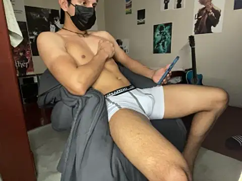 Snapshot of oppaboy chatting on 11.03.25 oppaboy online show from 11.03.25