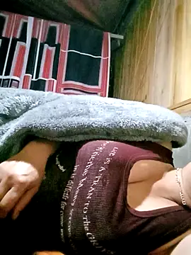 Snapshot of bae-bae chatting on 11.08.25 bae-bae online show from 11.08.25