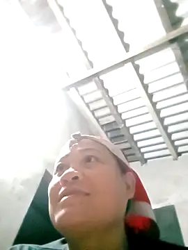 Snapshot of bae-bae chatting on 11.16.25 bae-bae online show from 11.16.25