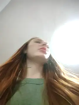 Bennuluspeach  online show from 12.14.25