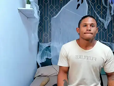 Snapshot of casike1 chatting on 11.02.25 casike1 online show from 11.02.25