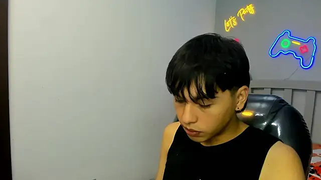 Snapshot of StiwenTwink chatting on 10.10.25 StiwenTwink online show from 10.10.25