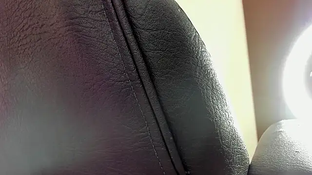 Snapshot of Klaret_Toy chatting on 10.13.25 Klaret Toy online show from 10.13.25