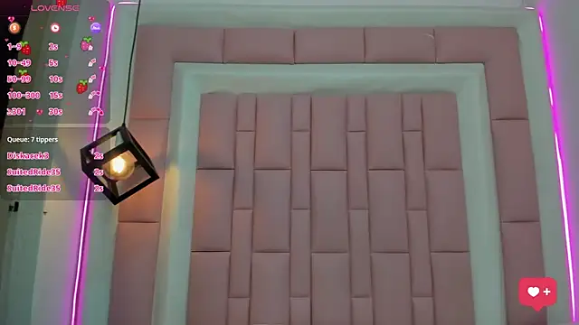 Snapshot of Klaret_Toy chatting on 11.05.25 Klaret Toy online show from 11.05.25