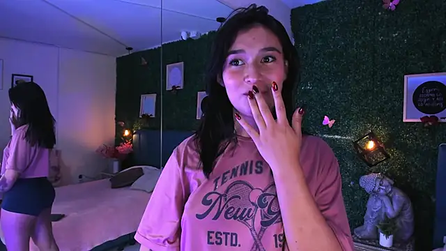 Snapshot of Rubyvixxen_ chatting on 10.28.25 Rubyvixxen online show from 10.28.25