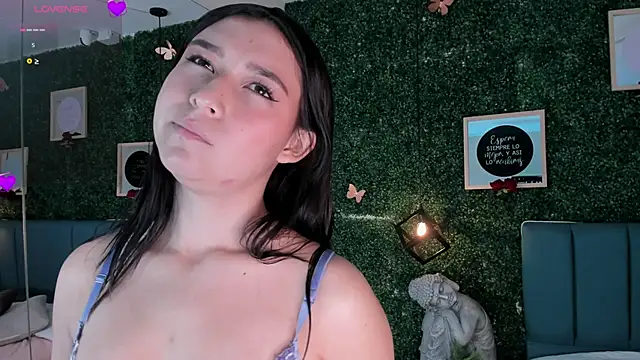 Snapshot of Rubyvixxen_ chatting on 10.31.25 Rubyvixxen online show from 10.31.25