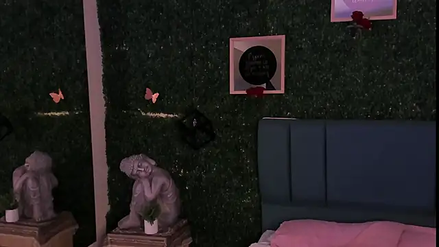 Snapshot of Rubyvixxen_ chatting on 11.07.25 Rubyvixxen online show from 11.07.25