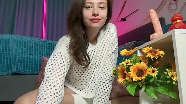 Snapshot of erikaa_miuu chatting on 10.17.25 erikaa miuu online show from 10.17.25