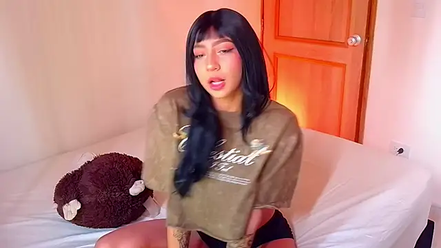 emma web  online show from 10.23.25