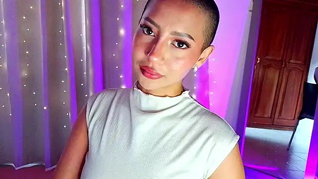 emma web  online show from 01.31.26