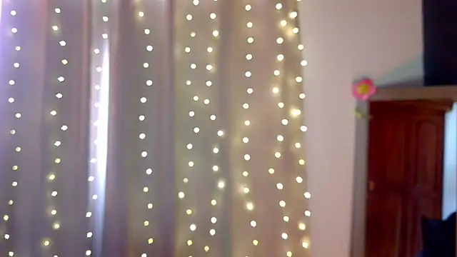 emma web  online show from 02.25.26