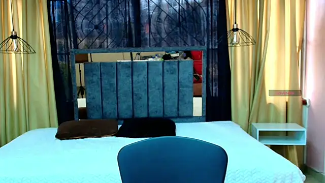 Snapshot of scarlet_milf_ chatting on 10.20.25 scarlet milf online show from 10.20.25