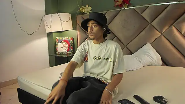 Dickie Dicking online show from 12.15.25