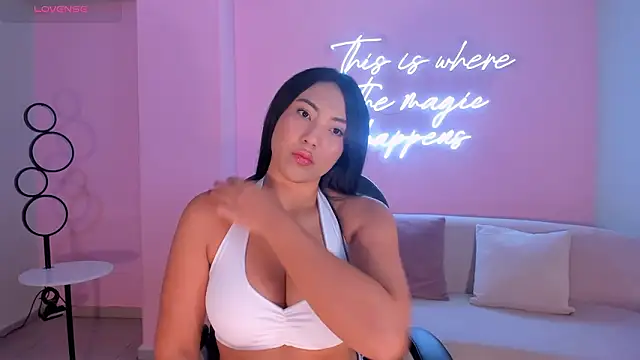 Snapshot of NatalieLewis chatting on 02.27.26 NatalieLewis online show from 02.27.26