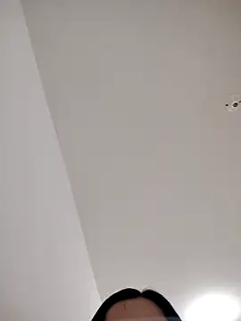 Snapshot of LindaSalo33 chatting on 10.19.25 LindaSalo33 online show from 10.19.25