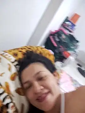 Snapshot of LindaSalo33 chatting on 11.12.25 LindaSalo33 online show from 11.12.25