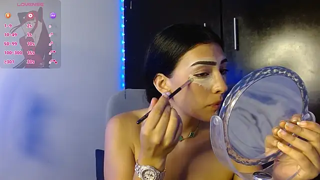 JuliethaFox online show from 10.08.25