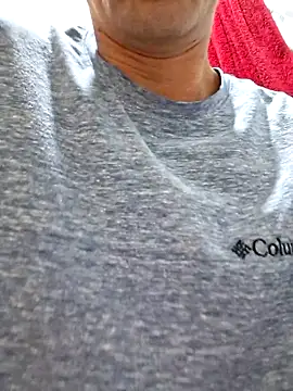 Snapshot of SumiErick chatting on 10.01.25 SumiErick online show from 10.01.25