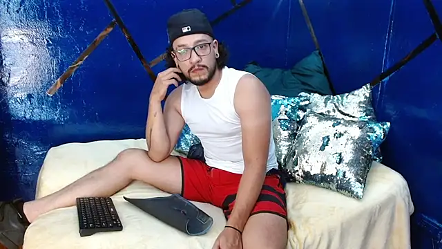 Ethan w12 online show from 10.05.25