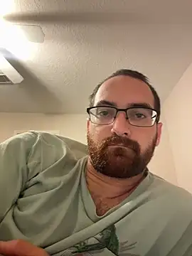 Snapshot of Jwr2316 chatting on 10.25.25 Jwr2316 online show from 10.25.25