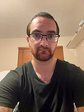 Snapshot of Jwr2316 chatting on 11.14.25 Jwr2316 online show from 11.14.25