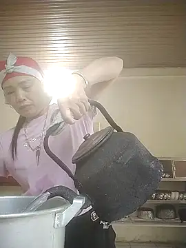 Snapshot of meo-meo00 chatting on 10.14.25 meo-meo00 online show from 10.14.25