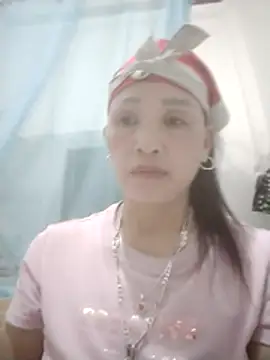 Snapshot of meo-meo00 chatting on 10.25.25 meo-meo00 online show from 10.25.25