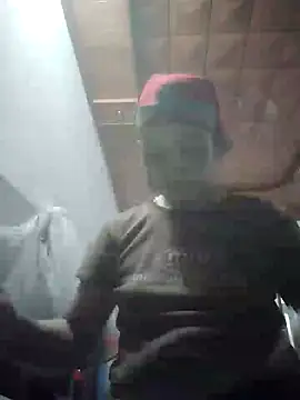 Snapshot of meo-meo00 chatting on 11.08.25 meo-meo00 online show from 11.08.25