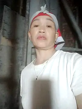 Snapshot of meo-meo00 chatting on 11.15.25 meo-meo00 online show from 11.15.25