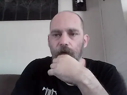 Snapshot of crazyheratic8 chatting on 04.21.26 crazyheratic8 online show from 04.21.26