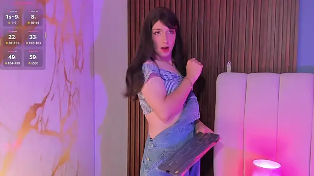 Snapshot of DaimondPink chatting on 10.10.25 DaimondPink online show from 10.10.25