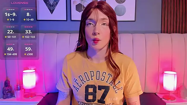 Snapshot of DaimondPink chatting on 11.16.25 DaimondPink online show from 11.16.25