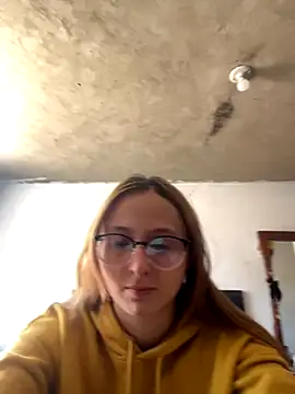 imariahot online show from 10.15.25