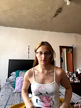 imariahot online show from 10.22.25