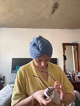 imariahot online show from 11.12.25