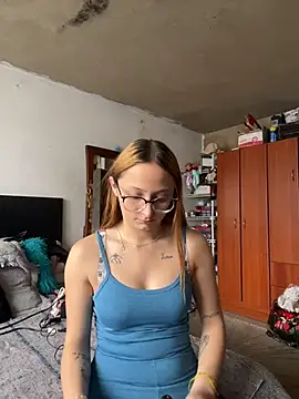 imariahot online show from 11.13.25