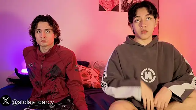 Snapshot of Darcy_and_Stolas chatting on 04.27.26 Darcy and Stolas online show from 04.27.26
