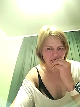 Snapshot of Masha412111 chatting on 04.29.26 Masha412111 online show from 04.29.26