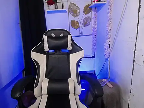 ella foxtrot online show from 03.15.26