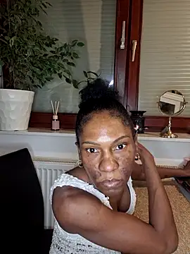 Snapshot of OriVenus chatting on 10.17.25 OriVenus online show from 10.17.25