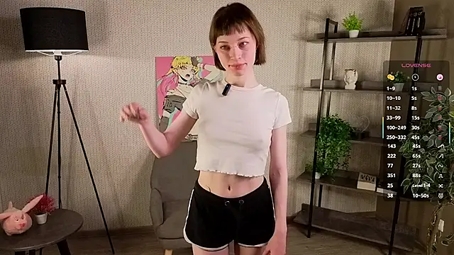 Snapshot of PaulaDauge chatting on 10.24.25 PaulaDauge online show from 10.24.25